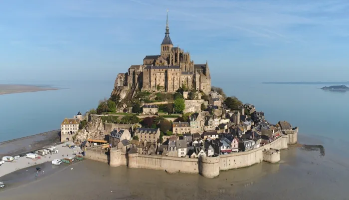 Mont Saint Michel le labyrinthe de larchange Mont Saint Michel le labyrinthe de larchange News Actual