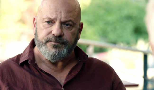 Ici tout commence Delobel est sur la sellette News Actual